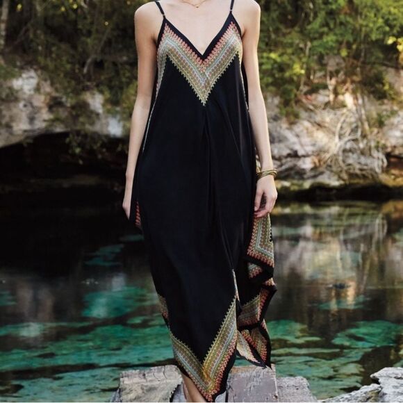 Dresses & Skirts - Vanessa Virginia x Anthropologie Black Estrella Silk Midi Dress Size Small